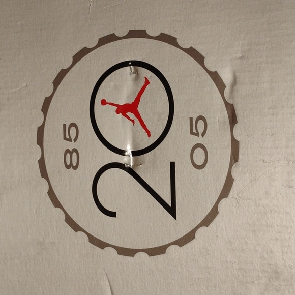 Men's 2005 Air Jordans Team Strong - Picture 6 of 8